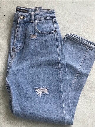 Yırtık Denim Jean