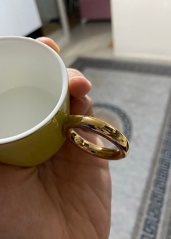 Parlak Altın Renkli Kulplu Fincan