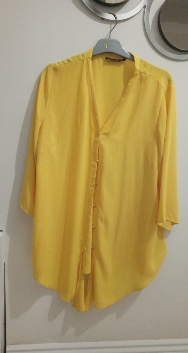 Sarı V Yakalı Düğmeli Kadın Gömlek - Görsel 2