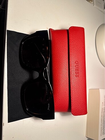 Beden Guess GU7742