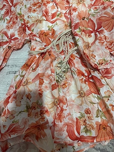 Hm çiçekli elbise - Görsel 5