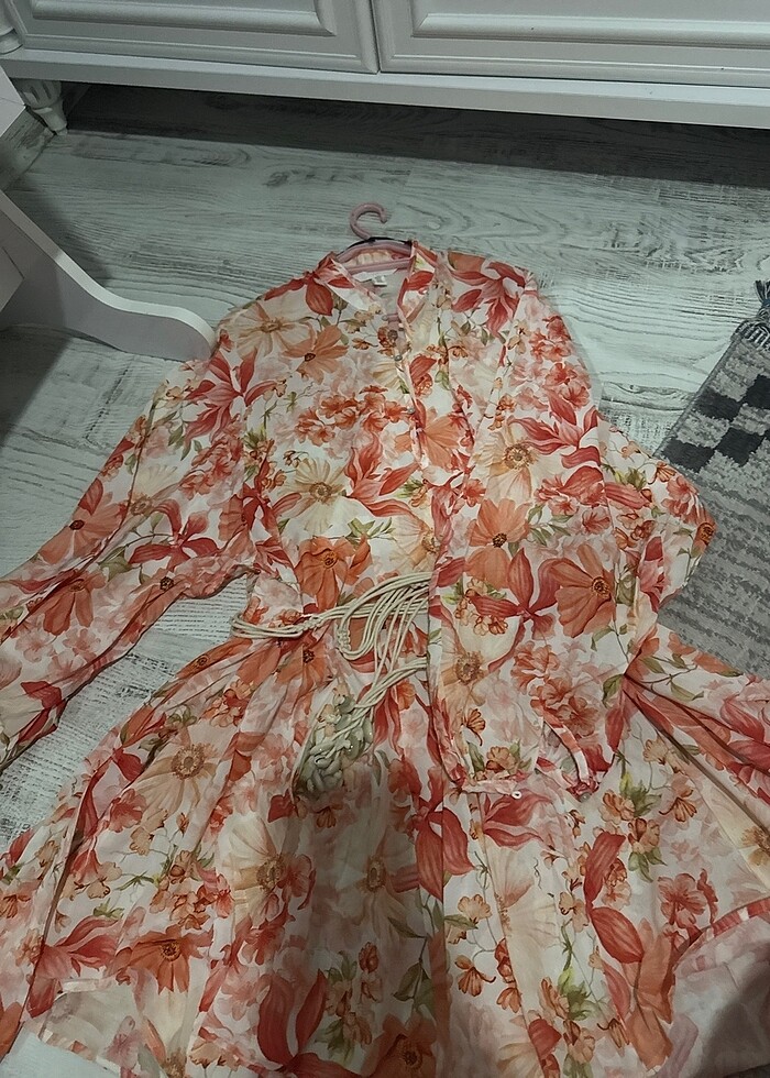 Hm çiçekli elbise - Görsel 4