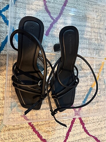 Stradivarius Bantlı Topuklu Sandalet - Görsel 5