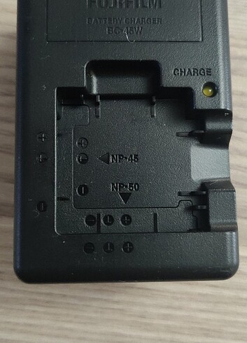 Fujifilm BC-45W Şarj Cihazı. Uyumlu Bataryalar: NP-45, NP-45A, N