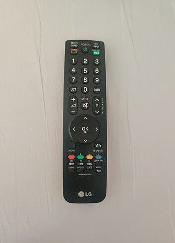 Orijinal LG AKB69680403 LCD TV Kumandası. Çok temiz ve sorunsuz.