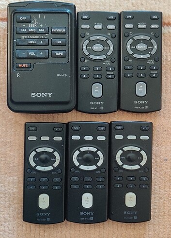 Sony Araba Teybi Kumandaları. Hepsi orijinal ve çalışır durumda;