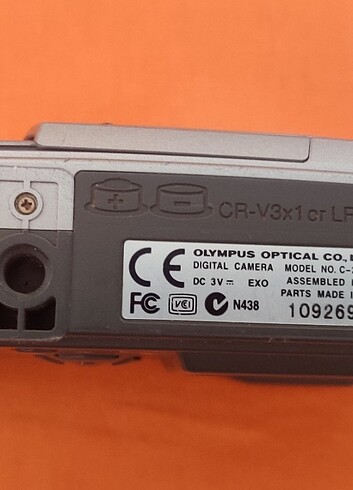  Beden Olympus Camedia C-220 Zoom 2.0MP Compact Digital Camera Silver. 