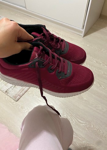 Bordo Bağcıklı Kadın Spor Ayakkabı
