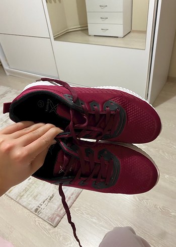 Kinetix Bordo Bağcıklı Kadın Spor Ayakkabı