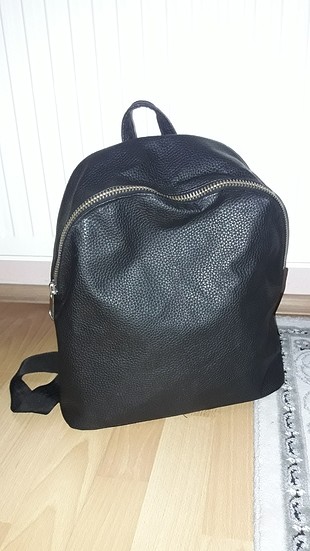 siyah sırt çanta
