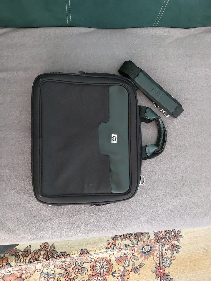 HP SİYAH LAPTOP ÇANTASI 39X32 CM  6 CM KALINLIK. son fiyat - Görsel 2