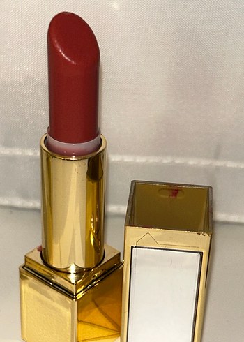 Estee Lauder Koyu pembe Ruj