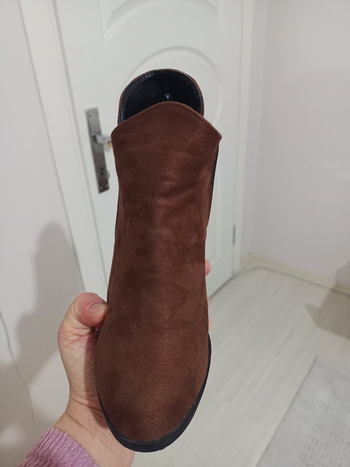 Kahverengi Süet Kadın Topuklu Bot - Görsel 3