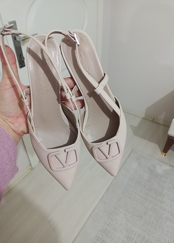 Bej Tokalı İnce Topuklu Kadın Ayakkabı - Görsel 3