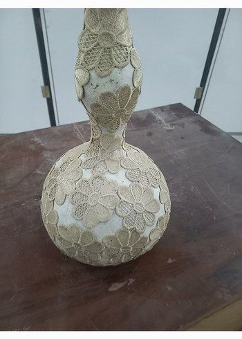 Bej Dantel Detaylı Vazo - Görsel 3