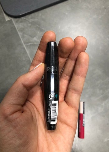 Siyah Maskara - Yoğun Renk - Görsel 2