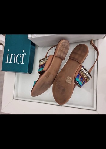 inci Boncuklu inci sandalet
