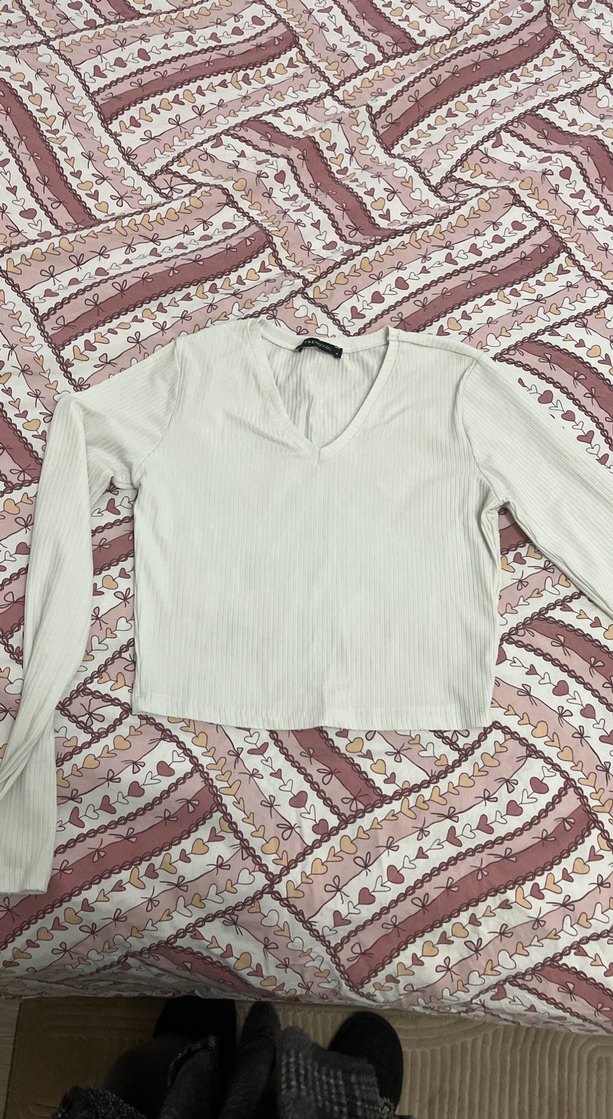 V Yaka Beyaz Kadın Bluz - Görsel 2