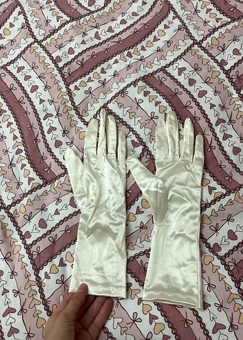 Dantel Detaylı Beyaz Saten Kadın Eldiven - Görsel 2