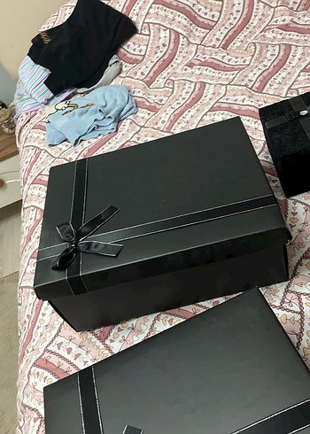 Siyah Kurdeleli Hediye Kutuları - Görsel 9