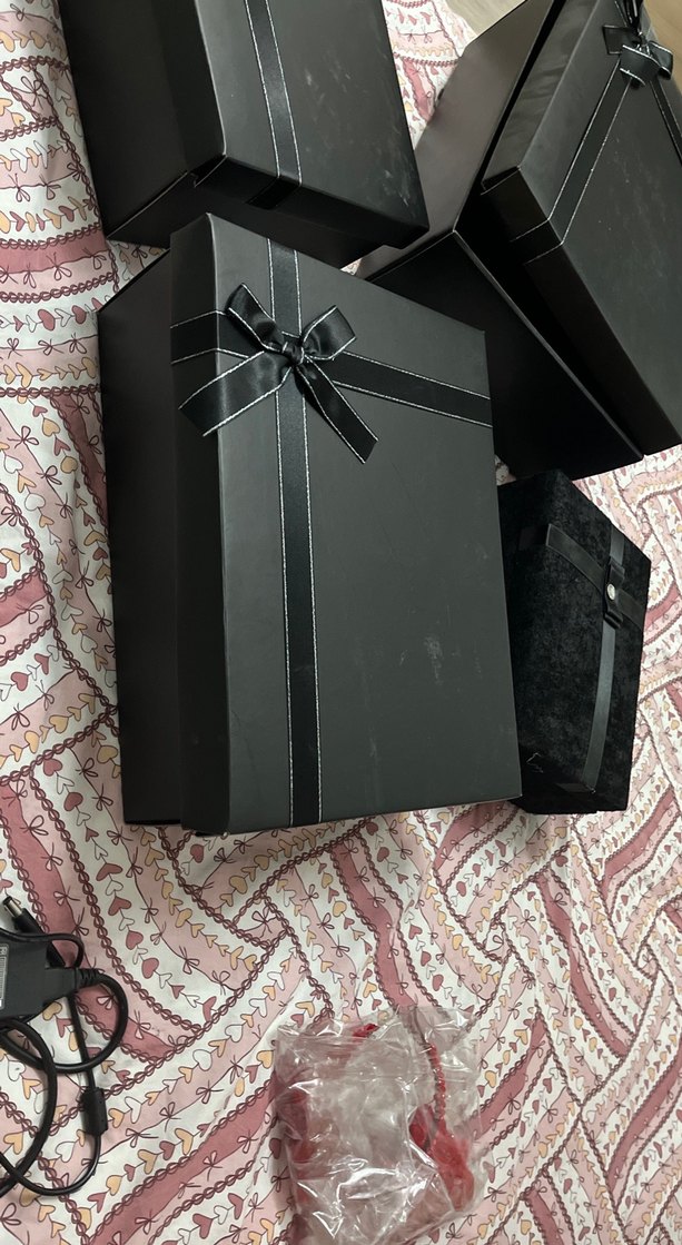 Siyah Kurdeleli Hediye Kutuları - Görsel 2