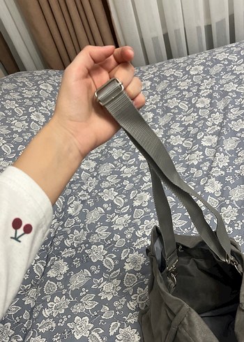 Gri Fermuarlı Kadın Omuz Çantası - Görsel 4