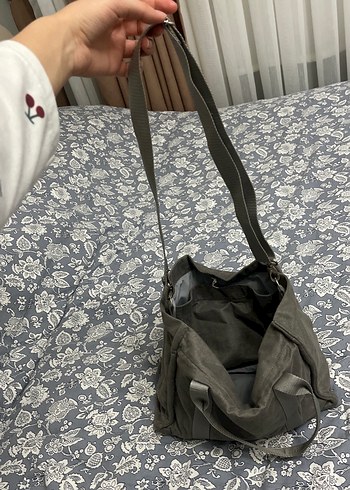 Gri Fermuarlı Kadın Omuz Çantası - Görsel 3