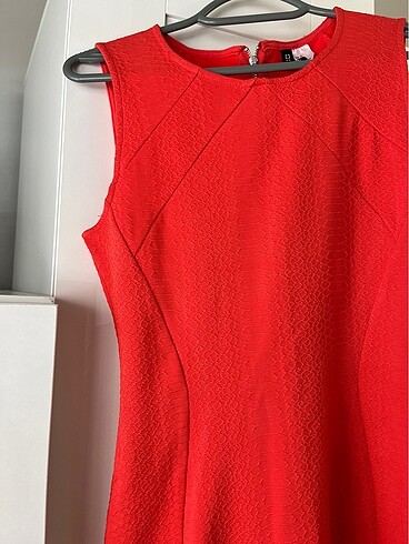 H&M Yılan desenli nar çiçeği rengi elbise