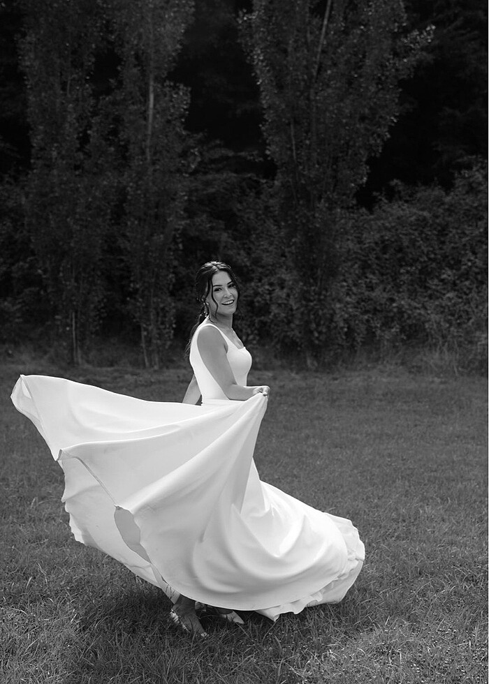 Sade saten gelinlik - Görsel 3