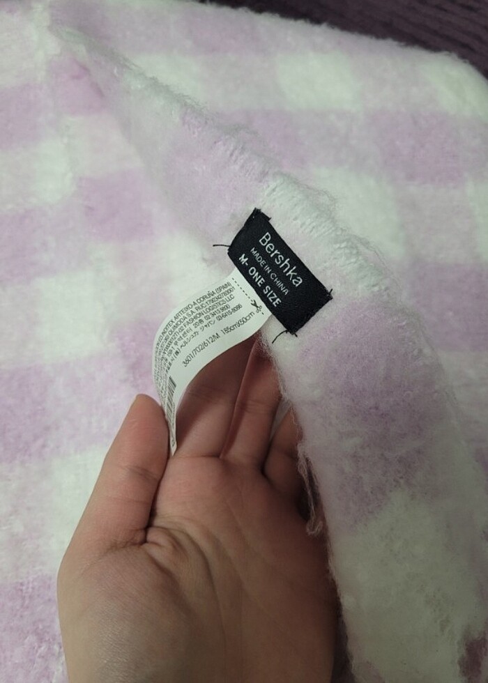 Bershka şal - Görsel 2