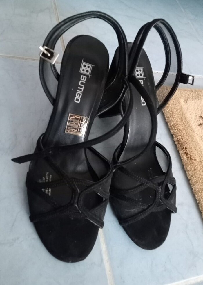 Siyah topuklu ayakkabı - Görsel 5