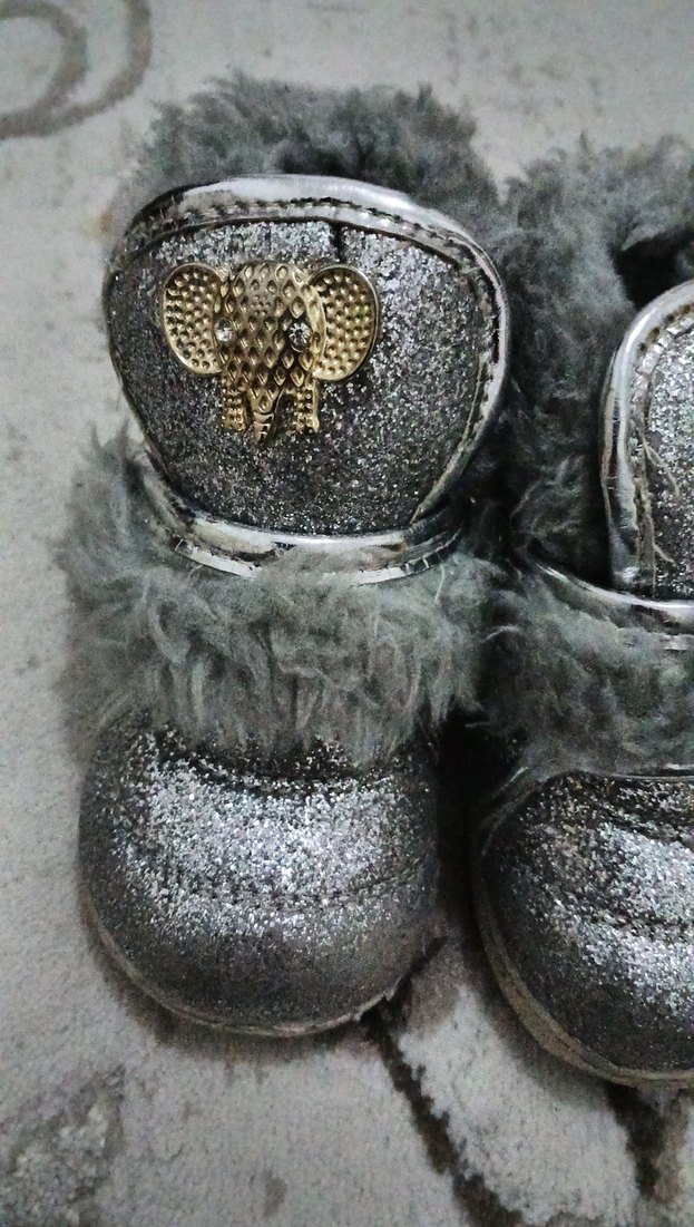 Kız Çocuk Gri Kürklü Nakışlı Bot - Görsel 2