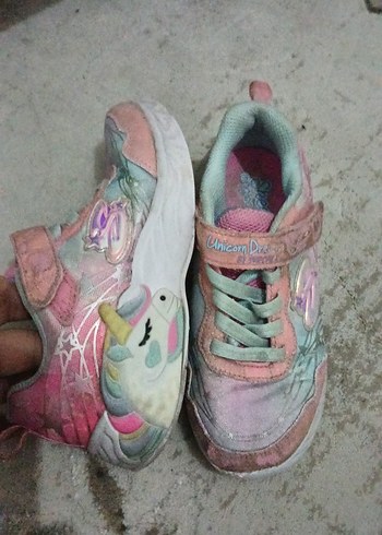 Kız Çocuk Pembe Bağcıklı ve Cırt Cırtlı Spor Ayakkabı - Görsel 2