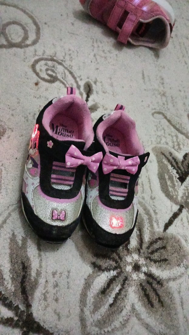 Pembe Fiyonk Detaylı Kız Çocuk Spor Ayakkabı - Görsel 2