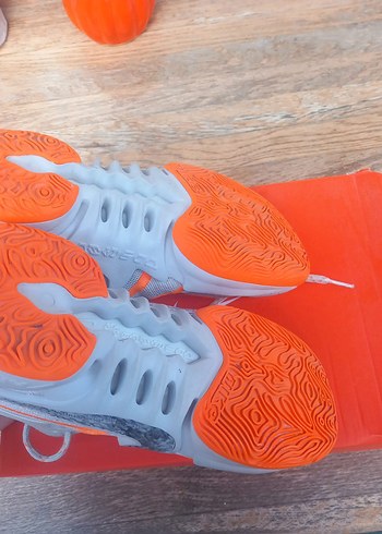 41 Beden Nike Cosmic 2 Basketbol Ayakkabısı