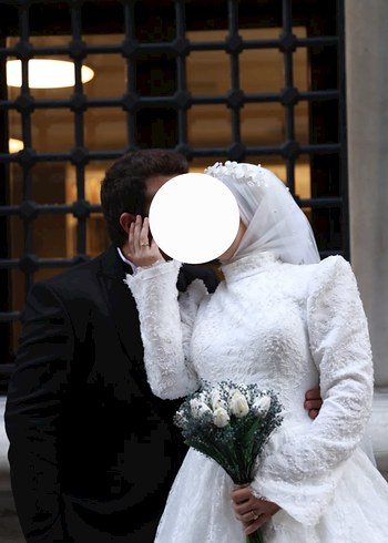 42 Beden Uzun Kollu Yüksek Yakalı Beyaz Prenses Gelinlik