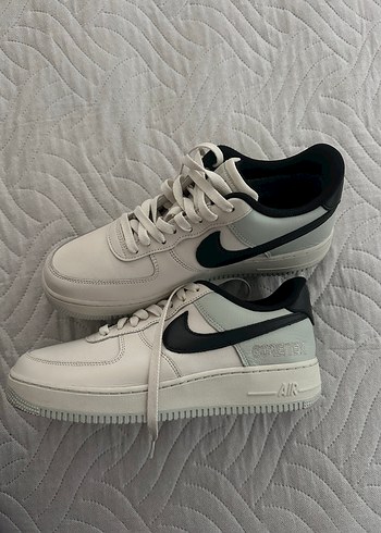 Nike Air Force 1 Beyaz Siyah Sikligi