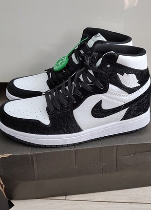 44 Beden Nike x Air Jordan 1 High OG Panda Twist 40 Numara