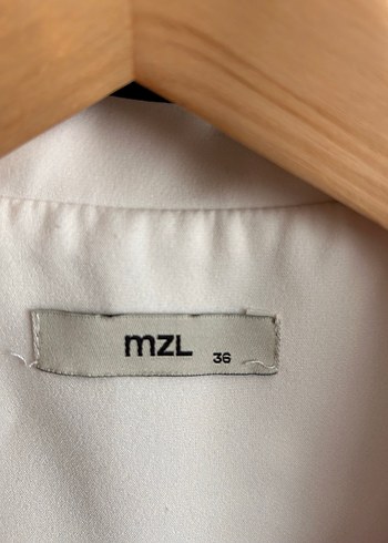 Düğmeli Beyaz Mini Yelek - Görsel 2