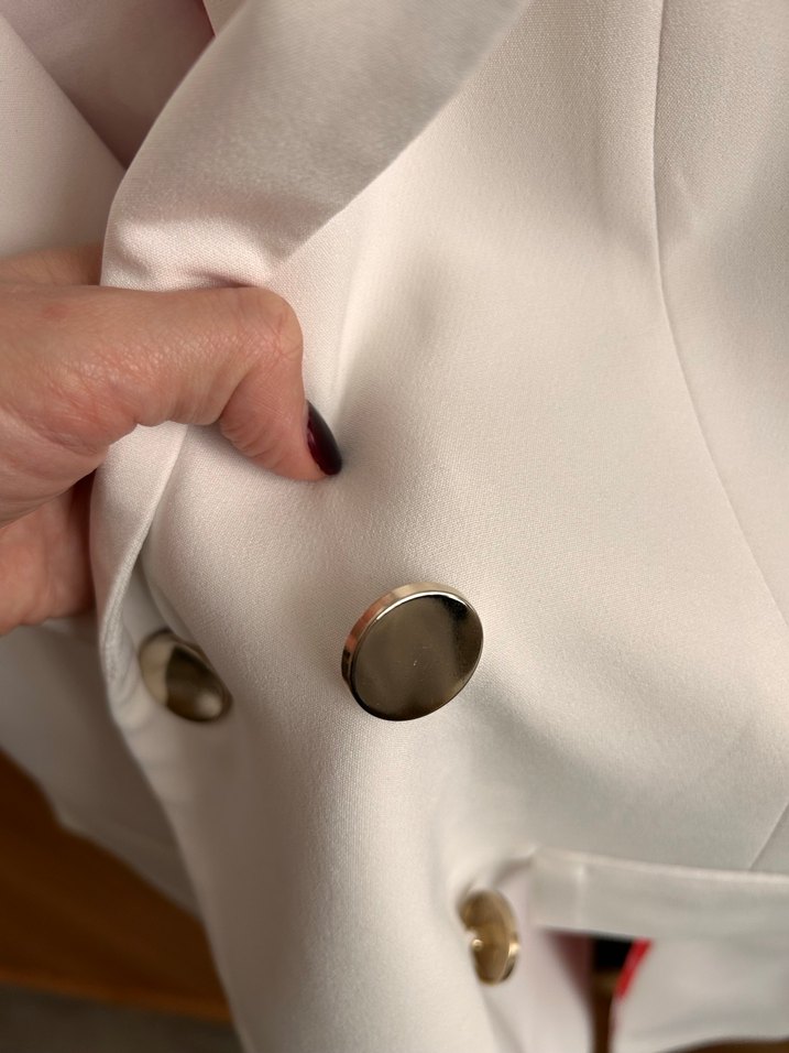 Düğmeli Beyaz Mini Yelek - Görsel 3