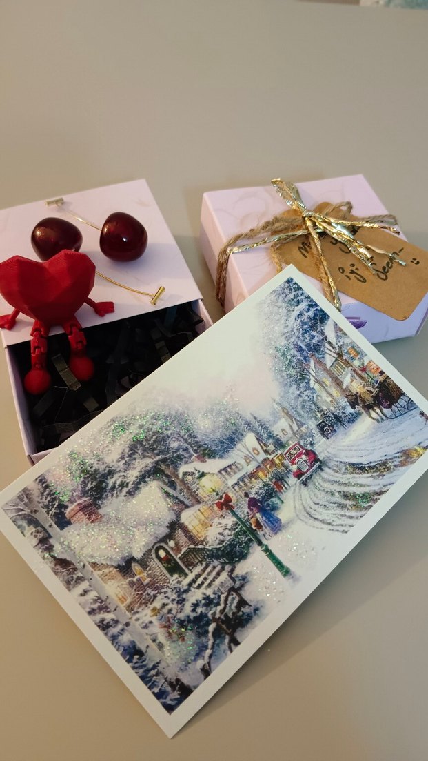 Renkli Hediye Kutusu ve Kartı - Görsel 4