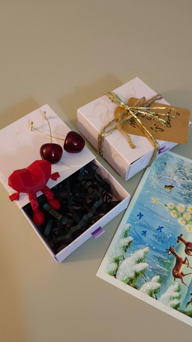 Beyaz Hediye Kutusu ve Kırmızı Kiraz Küpe - Görsel 4