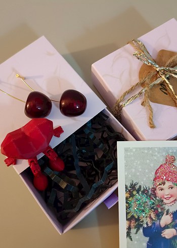 Bordo Kiraz Küpe Hediye Kutusu - Görsel 4