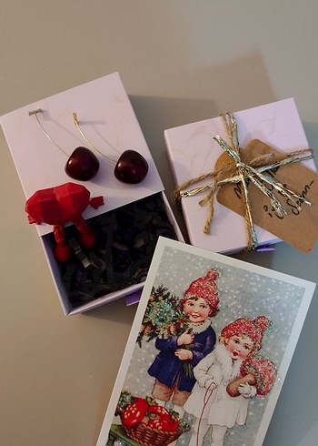 Bordo Kiraz Küpe Hediye Kutusu - Görsel 3