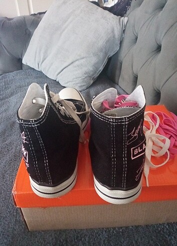 39 Beden Converse blackpink yazılı özel tasarlanmıştır