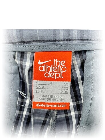 38 Beden Nike Mini Şort %70 İndirimli.