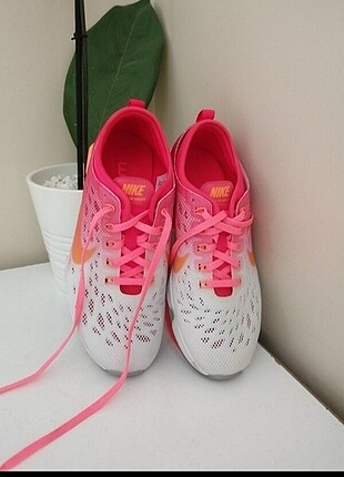 Orjinal Nike Yürüyüş ve Tenis Ayakkabısı