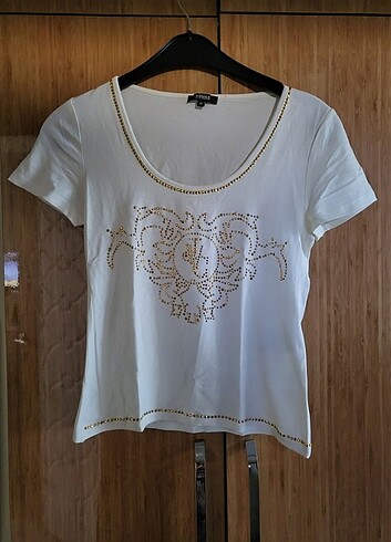 VERSACE TAŞ BASKILI CROP THİSHİRT 