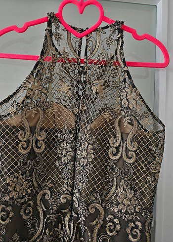 Dantel Detaylı Kahverengi gold işlemeliYılan Desenli Uzun Elbise - Görsel 7