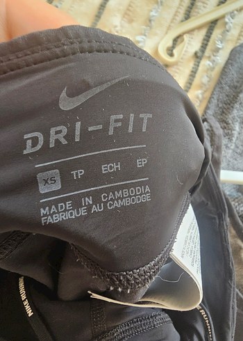 Gri Spor Büstiyer ve Siyah Tayt Takımı - Görsel 8